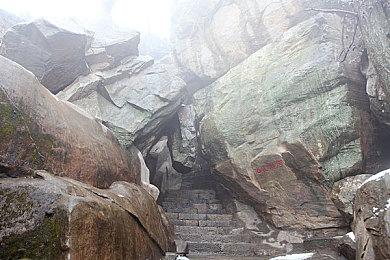 玩家对《星刃》女主性感服装感到满意 尺度大没问题